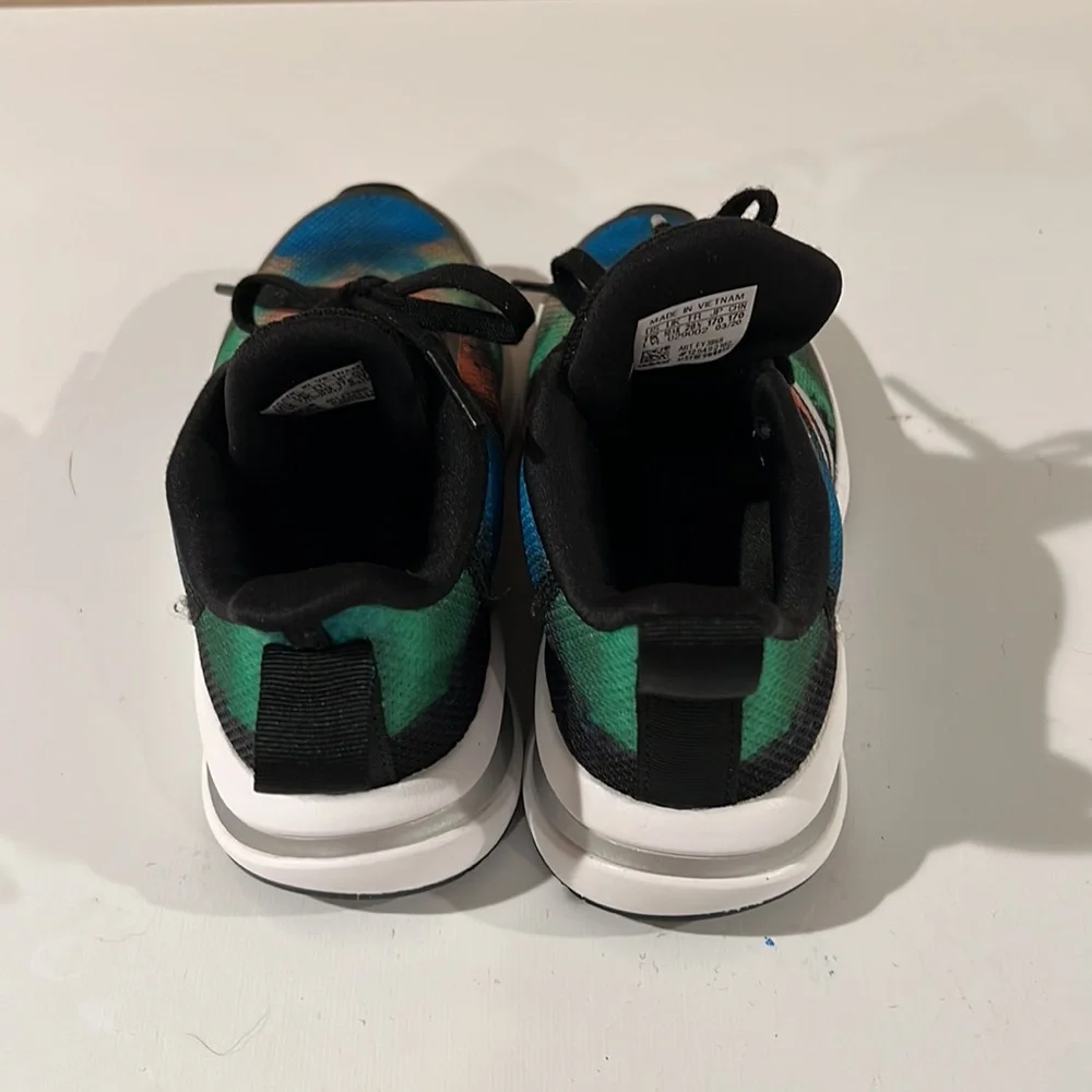 Adidas - Picture 3 of 4